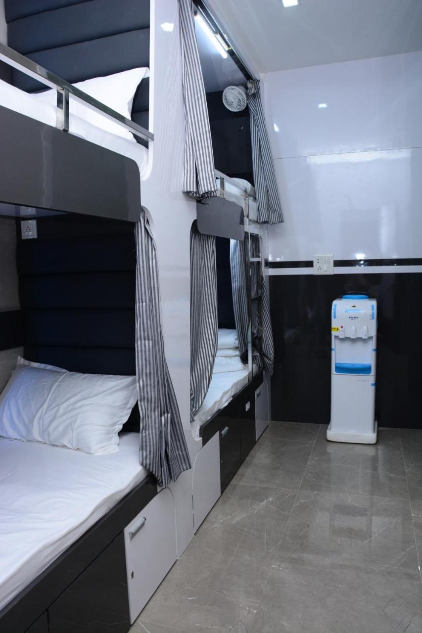 Ocean Dormitory 뭄바이 외부 사진